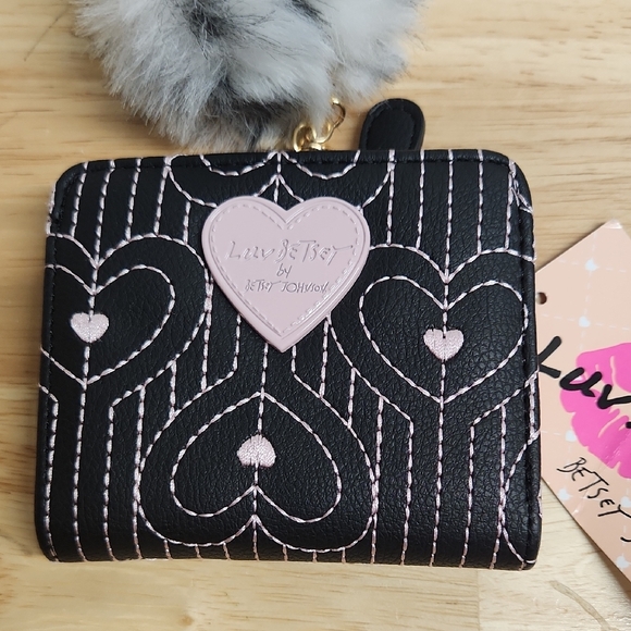 Betsey Johnson Black and Pink Heart Wallet 4 X 3 1/2 IncheS - Picture 4 of 9